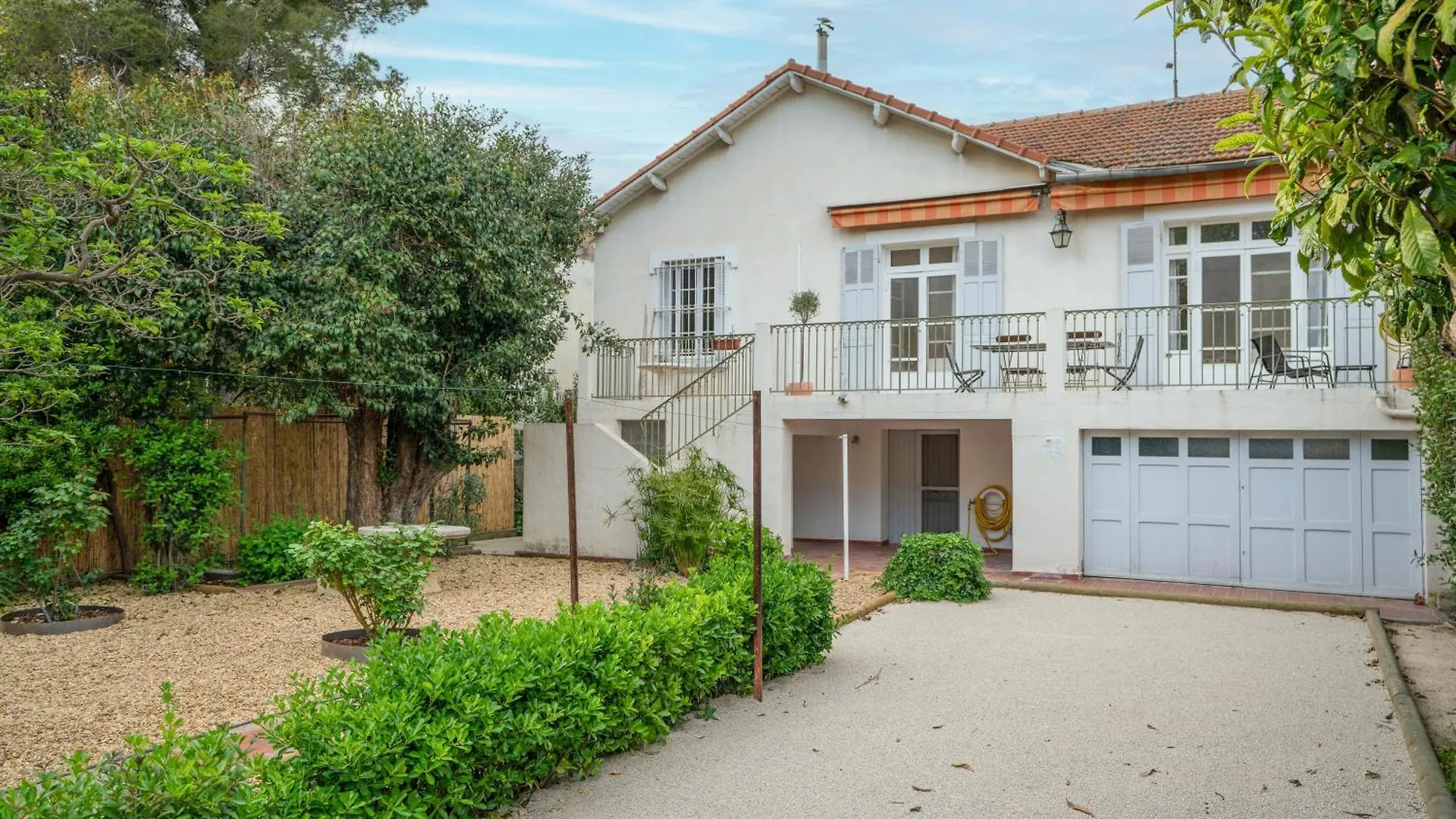 Villa Maurel Yourhosthelper Arles Fransa