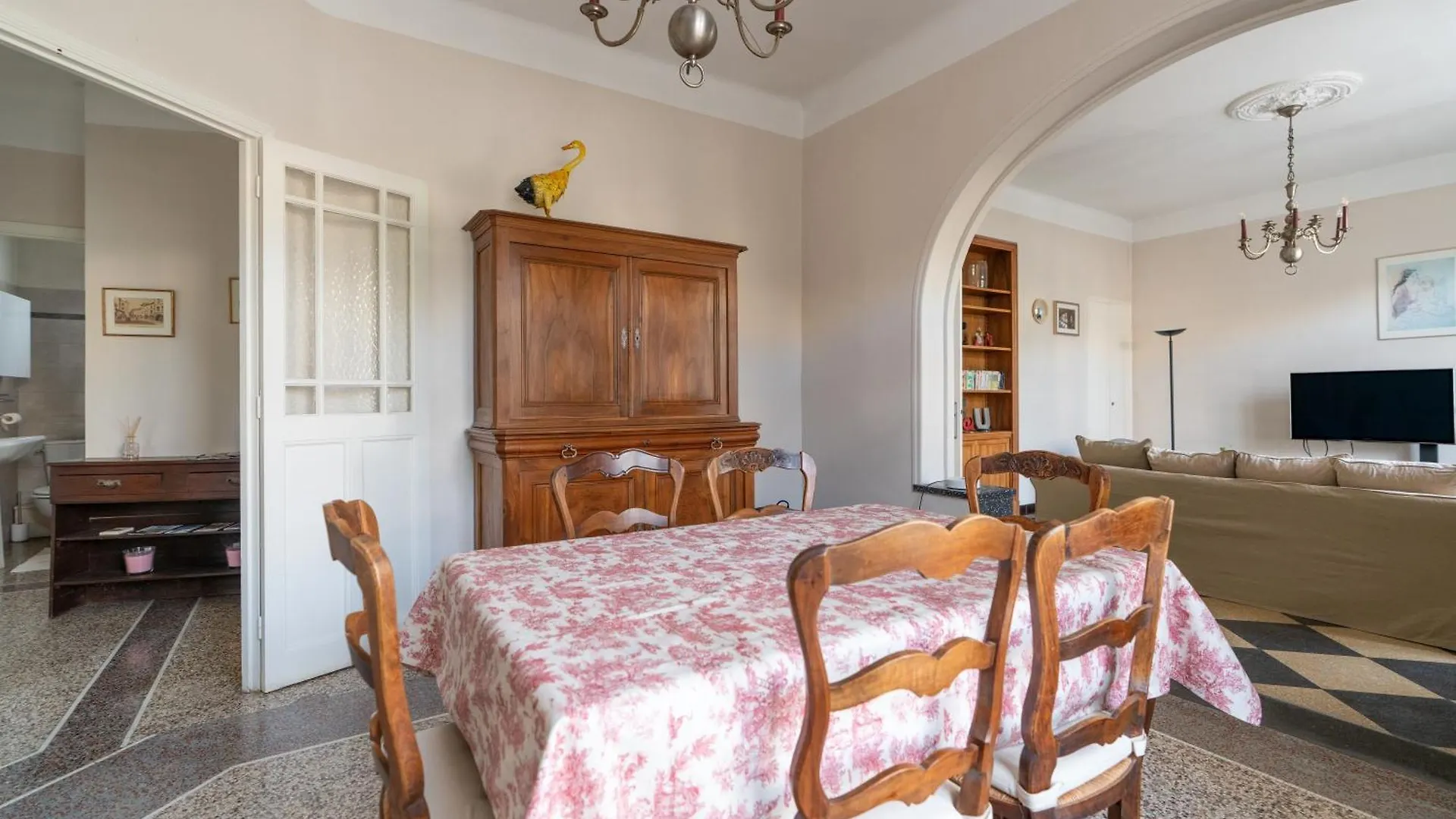 Villa Maurel Yourhosthelper Arles Fransa